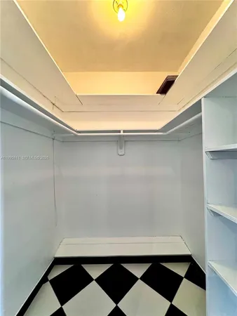 $1,700 | 851 Meridian Avenue, Unit 53, Miami Beach, FL 33139