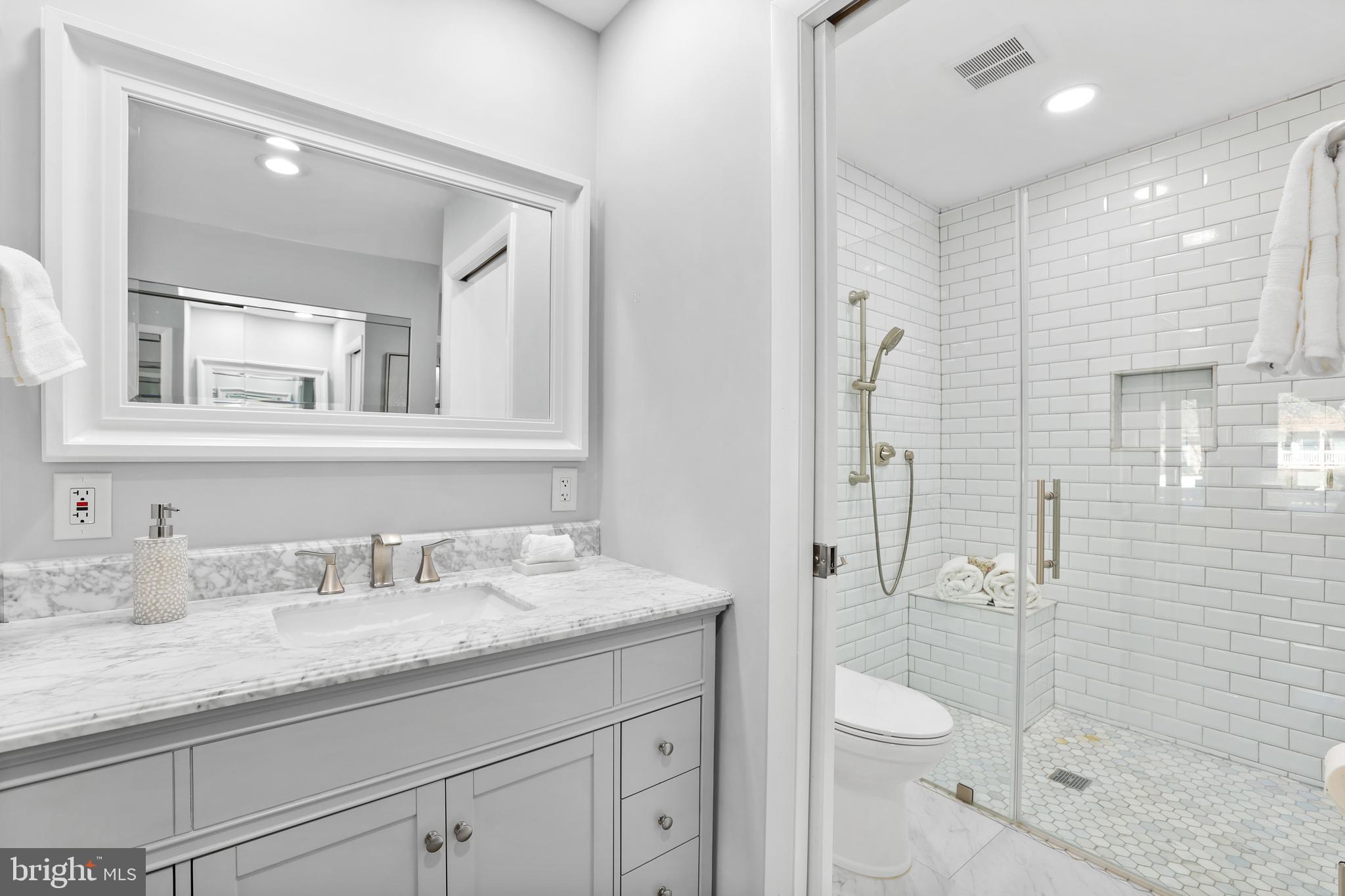 5811 Royal Ridge Drive, Unit H Springfield, VA 22152 - Photo 15 of 57 Gallery Image 15