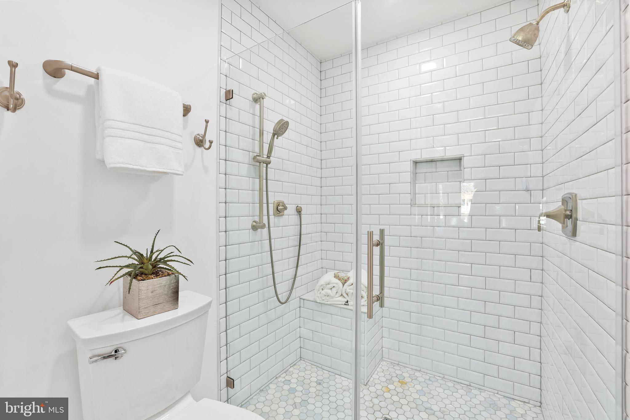 5811 Royal Ridge Drive, Unit H Springfield, VA 22152 - Photo 16 of 57 Gallery Image 16