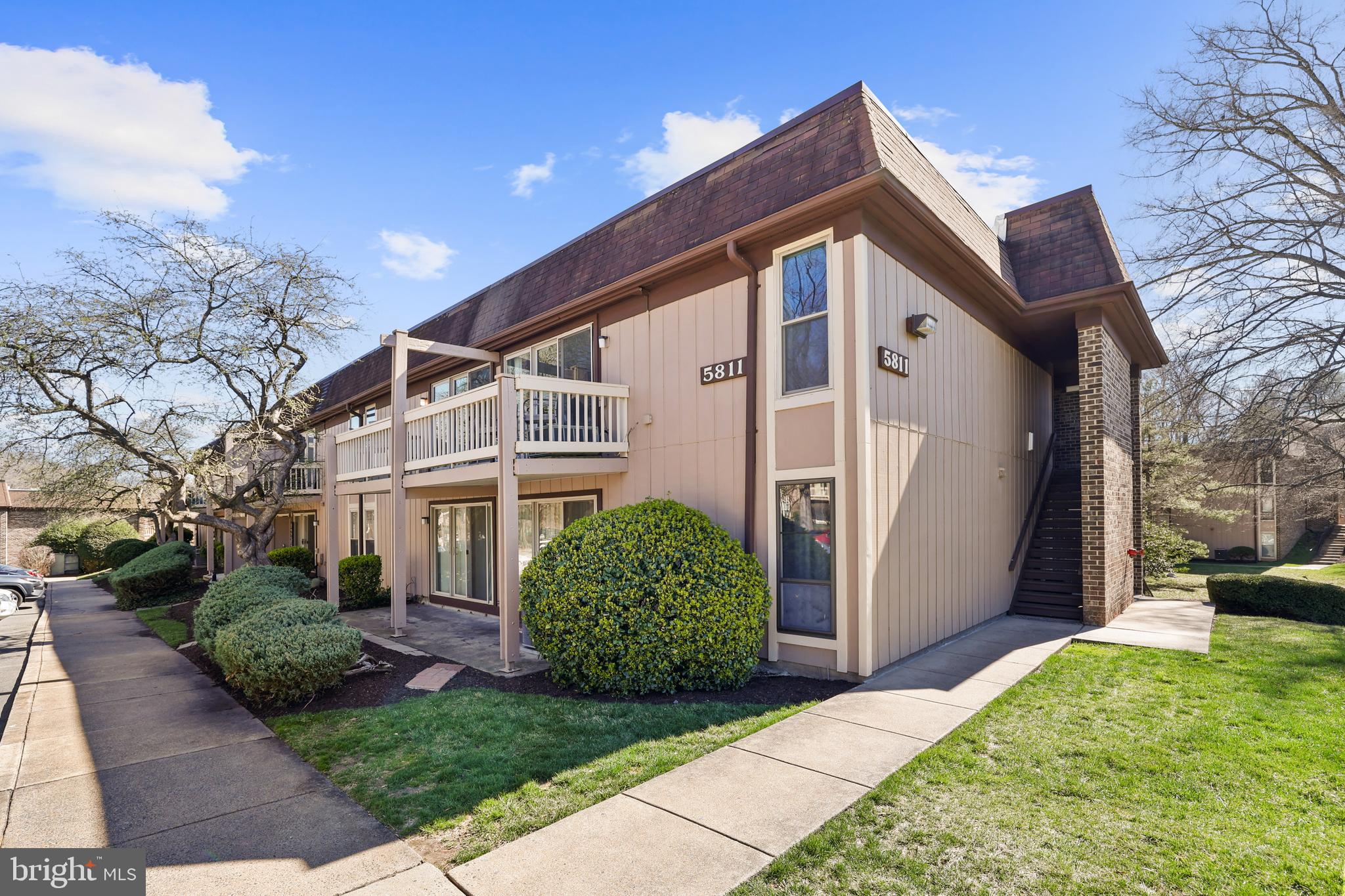 5811 Royal Ridge Drive, Unit H Springfield, VA 22152 - Photo 2 of 57 Gallery Image 2