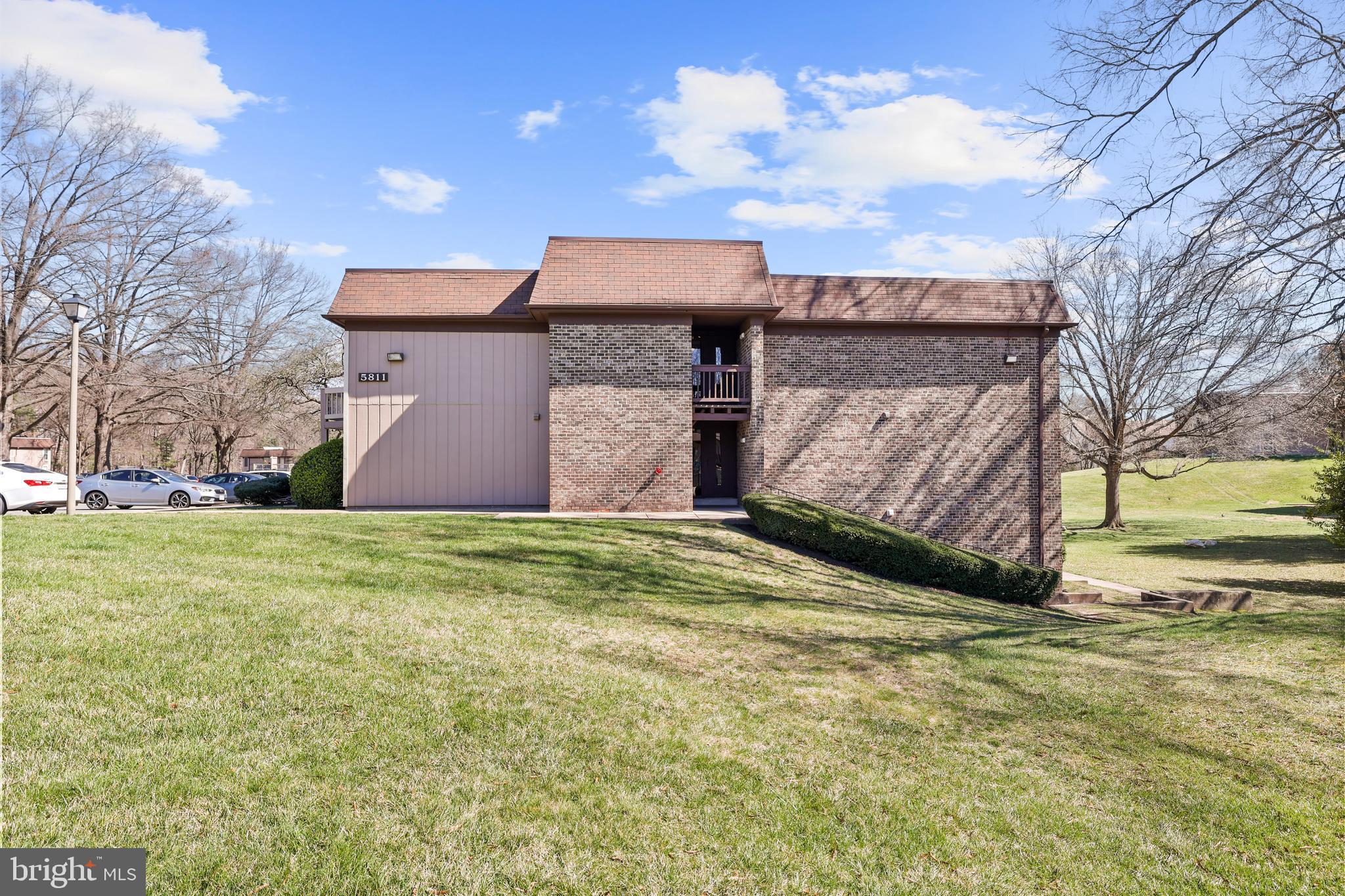 5811 Royal Ridge Drive, Unit H Springfield, VA 22152 - Photo 29 of 57 Gallery Image 29