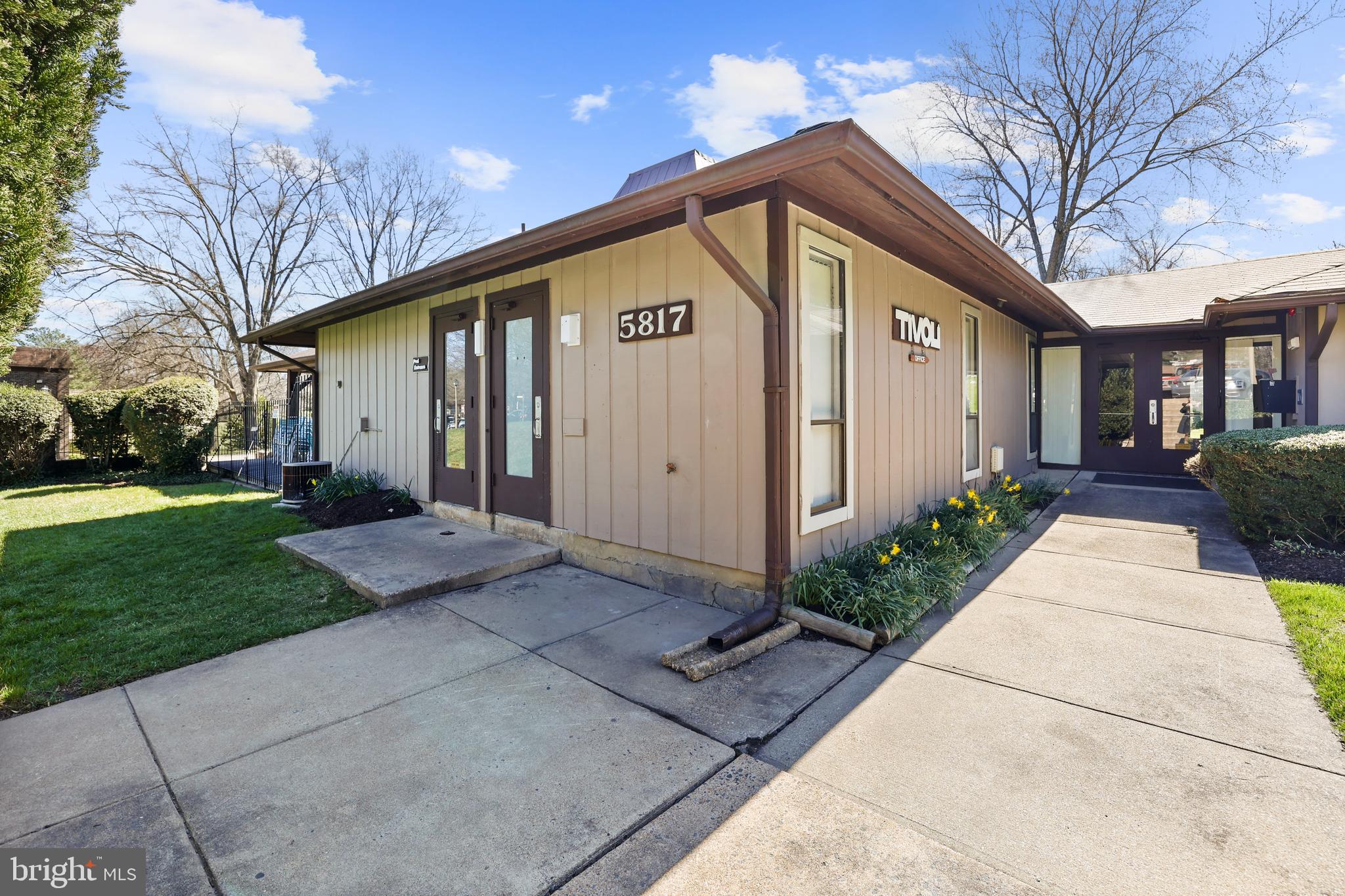 5811 Royal Ridge Drive, Unit H Springfield, VA 22152 - Photo 34 of 57 Gallery Image 34