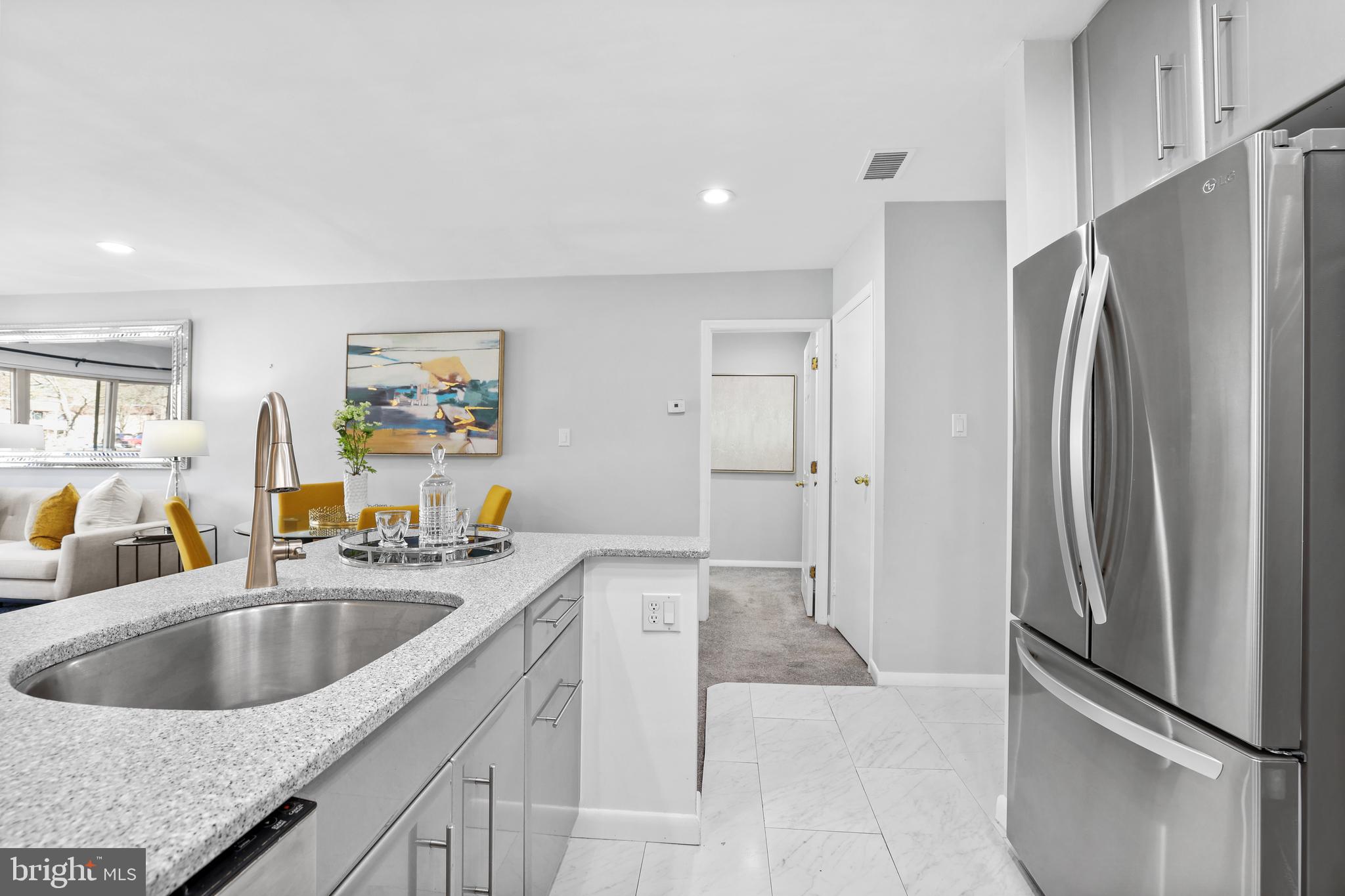 5811 Royal Ridge Drive, Unit H Springfield, VA 22152 - Photo 6 of 57 Gallery Image 6