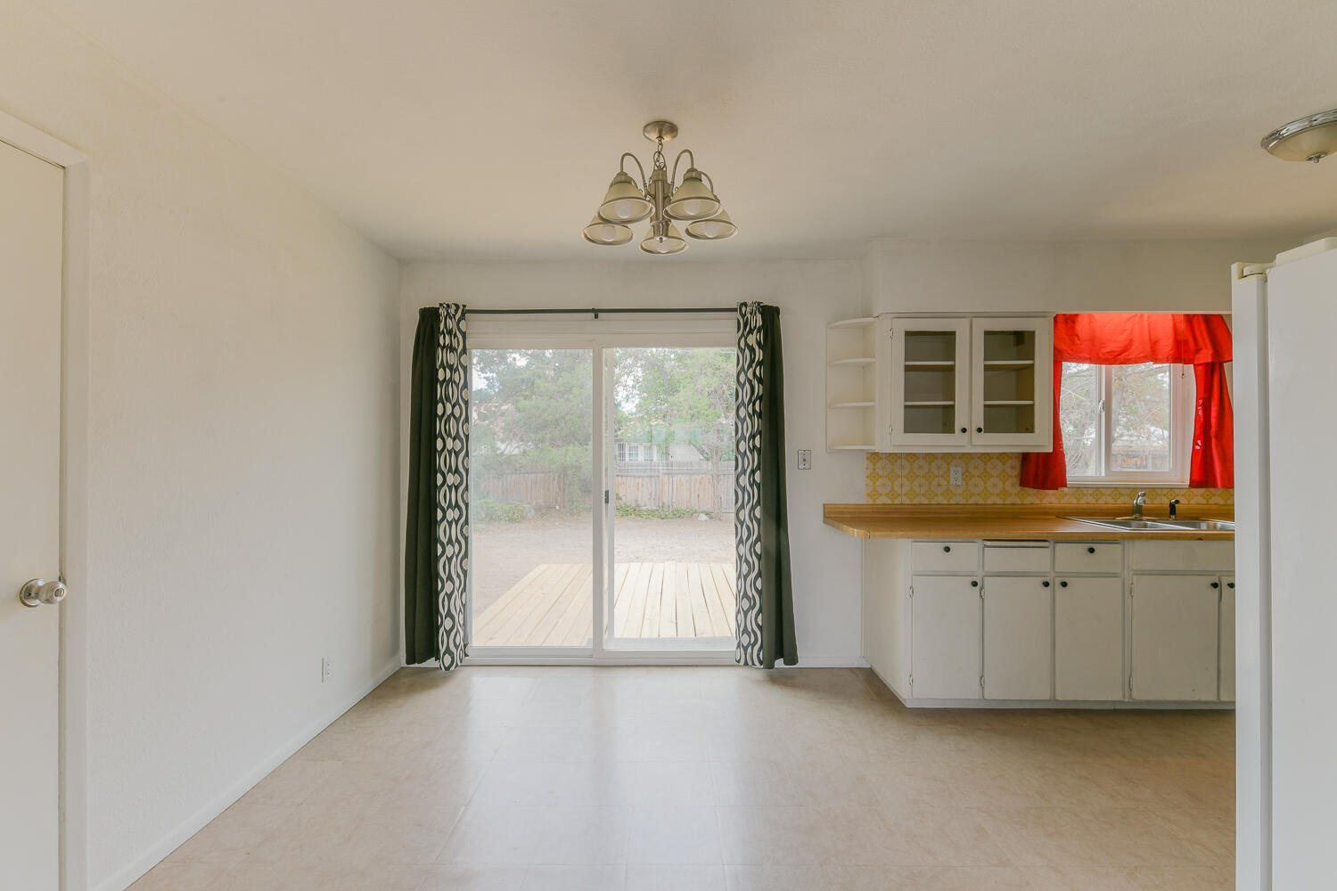 4312 Hendrix Road Northeast Albuquerque, NM 87110 - Photo 8 of 42 Gallery Image 8