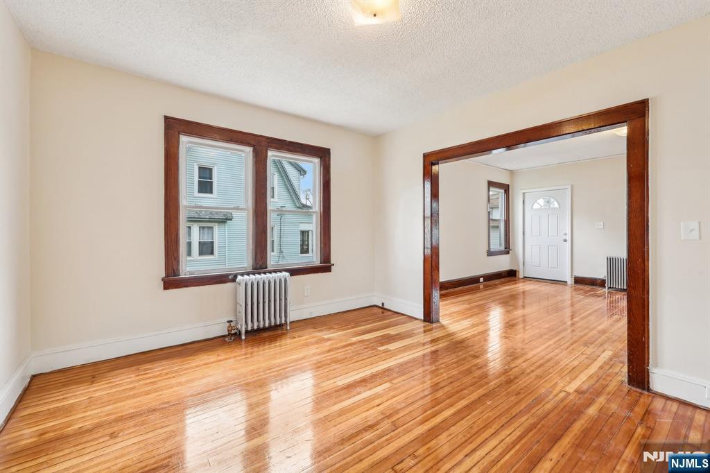 272 Clay Street, Unit 2 Hackensack, NJ 07601 - Photo 5 of 27