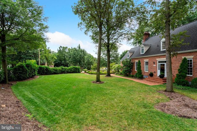 $1,340,000 | 3750 Seminary Road, Alexandria, VA 22304