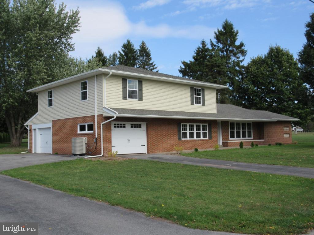 385 Galen Hall Road Reinholds, PA 17569 - Photo 2 of 29 Gallery Image 2