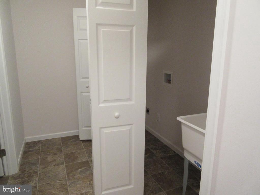 385 Galen Hall Road Reinholds, PA 17569 - Photo 10 of 29 Gallery Image 10