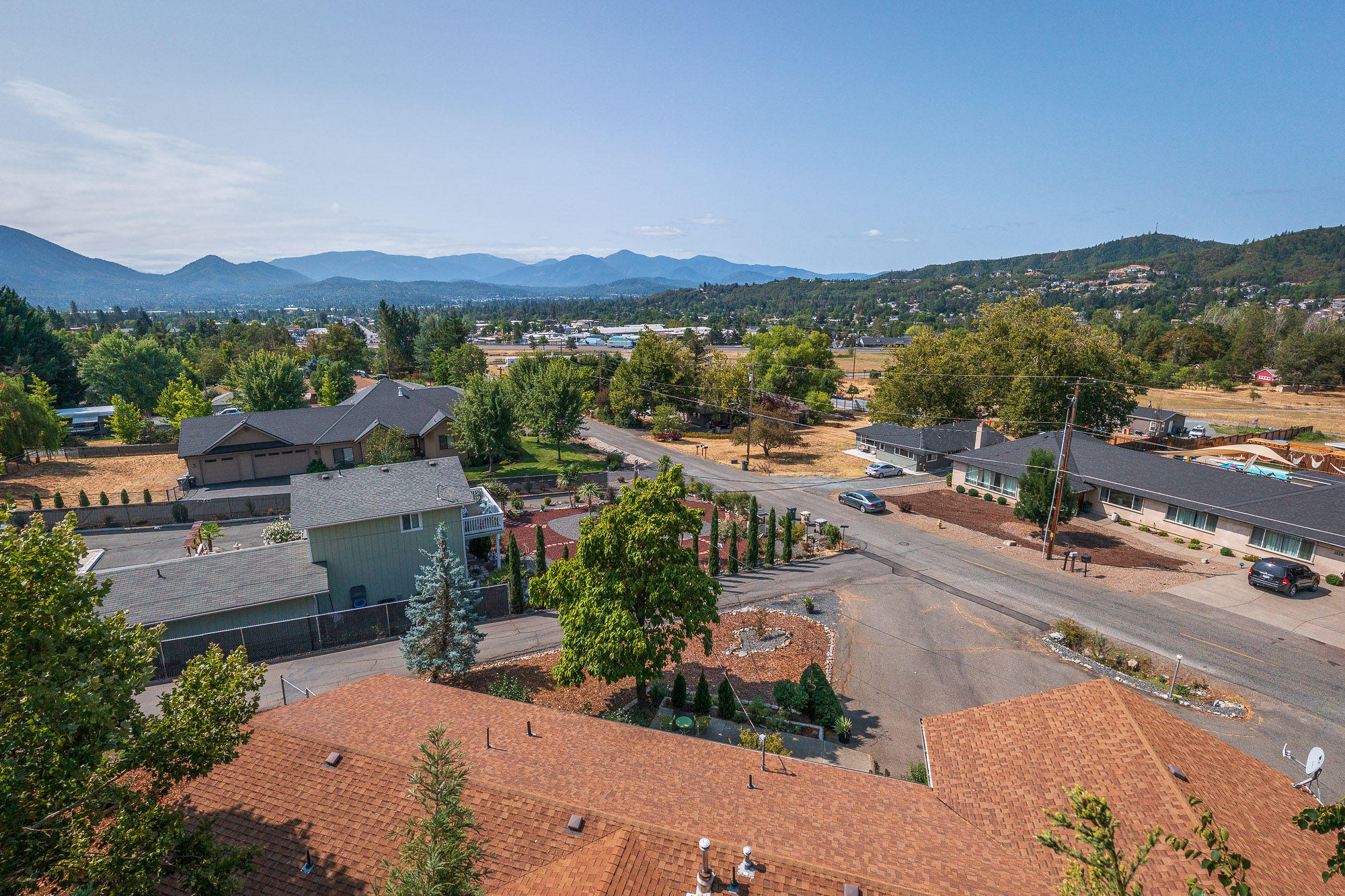2375 Scoville Road Grants Pass, OR 97526 - Photo 24 of 25 Aerial over Roof