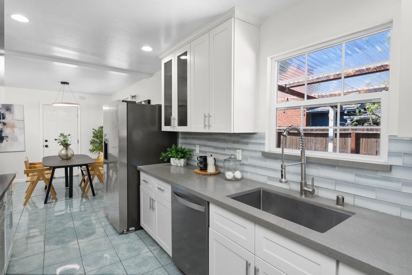 679 School Street Pittsburg, CA 94565 - Photo 13 of 39