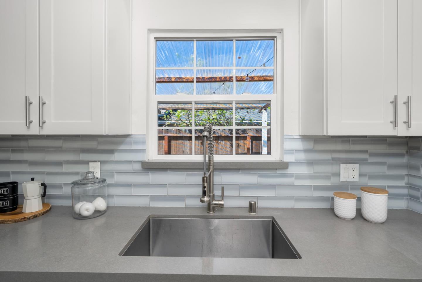 679 School Street Pittsburg, CA 94565 - Photo 14 of 39