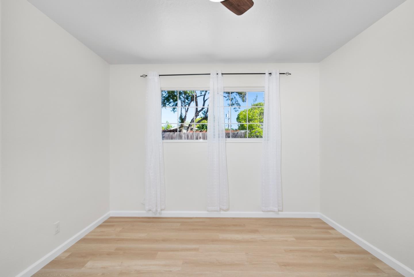 679 School Street Pittsburg, CA 94565 - Photo 27 of 39