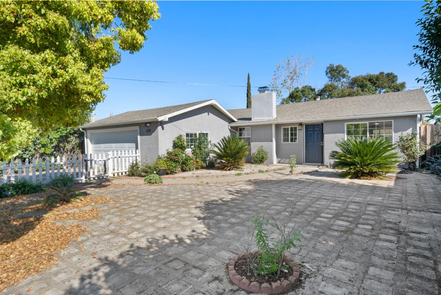 679 School Street Pittsburg, CA 94565 - Photo 3 of 39