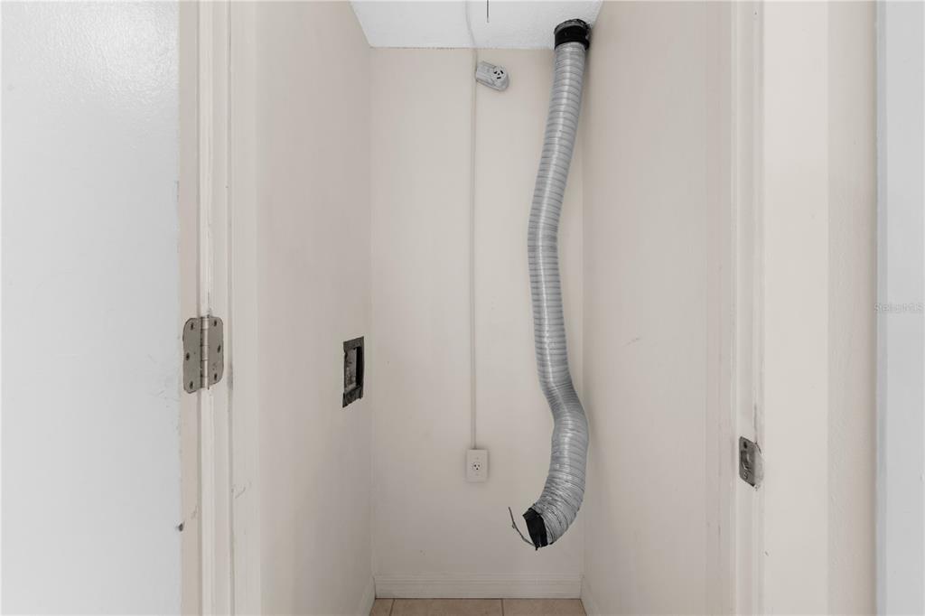 2302 South Maki Road, Unit 66 Plant City, FL 33563 - Photo 13 of 35 a bathroom with a shower