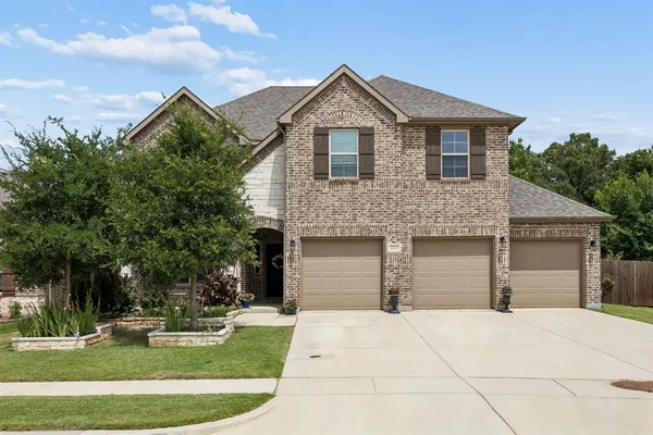 $585,000 | 220 Virginia Lane, Hickory Creek, TX 75065