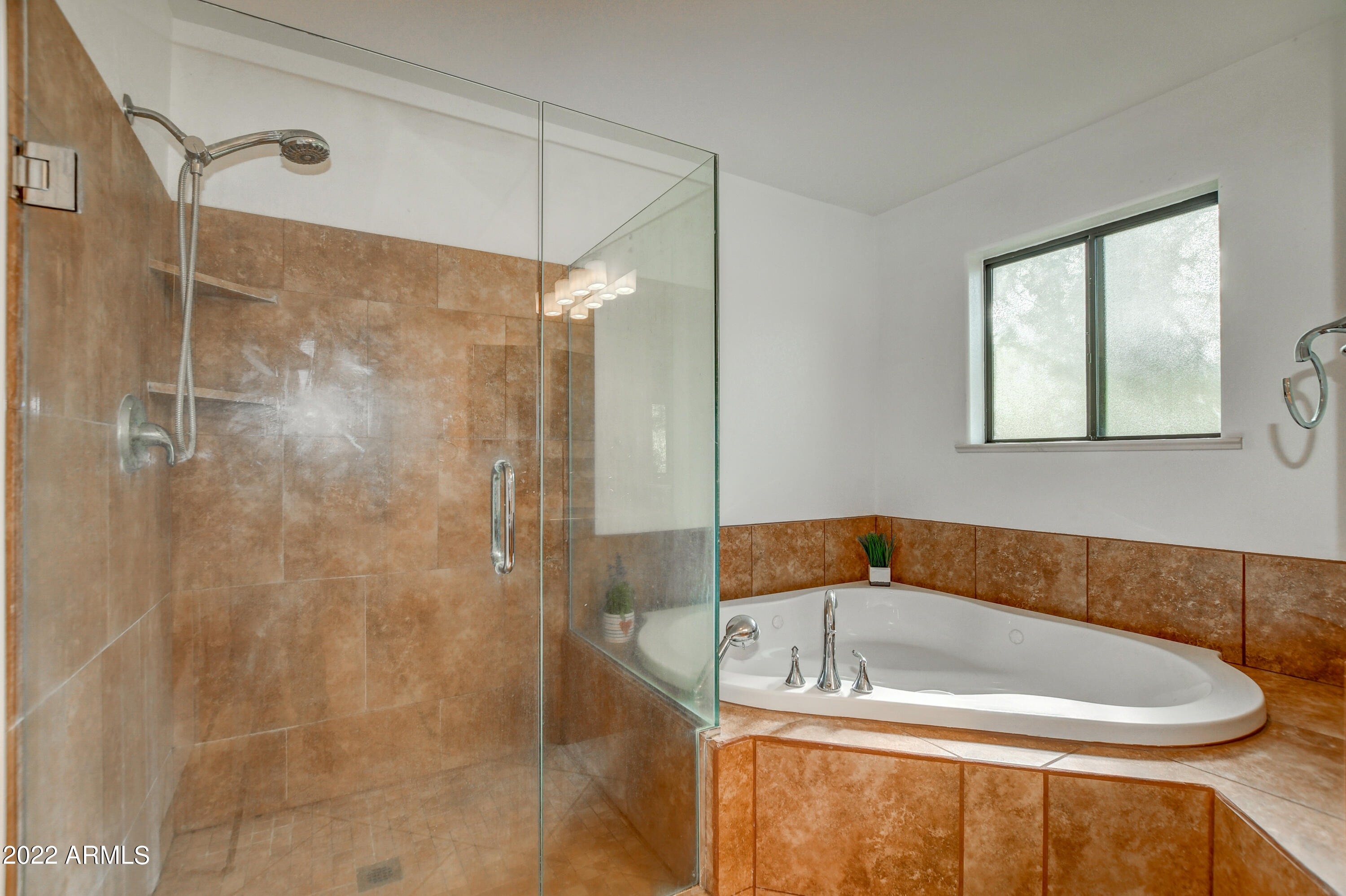 1265 Coyote Road Prescott, AZ 86303 - Photo 24 of 62 Primary Bath