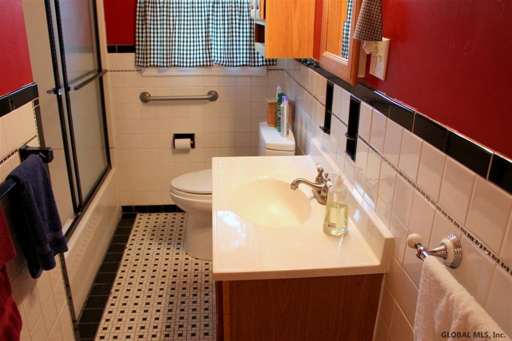49 Continental Road Rotterdam, NY 12306 - Photo 18 of 23 Photo 20