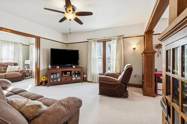 $199,000 | 308 9th Street, Dewitt, IA 52742