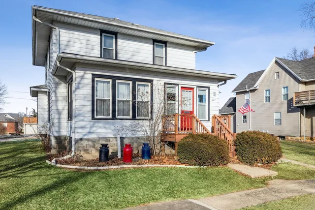 $199,000 | 308 9th Street, Dewitt, IA 52742