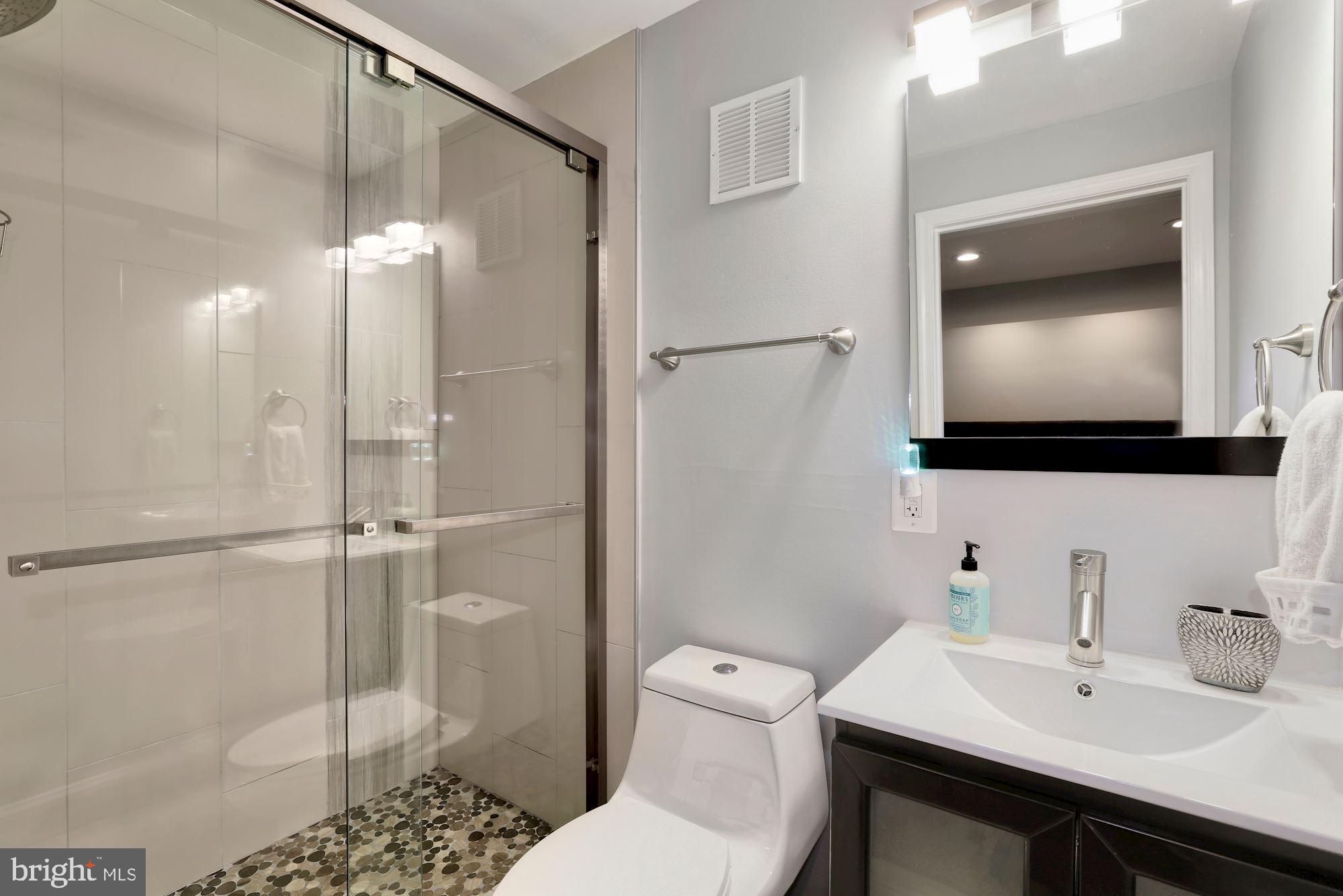 9807 Belhaven Road Bethesda, MD 20817 - Photo 28 of 49 Gallery Image 28