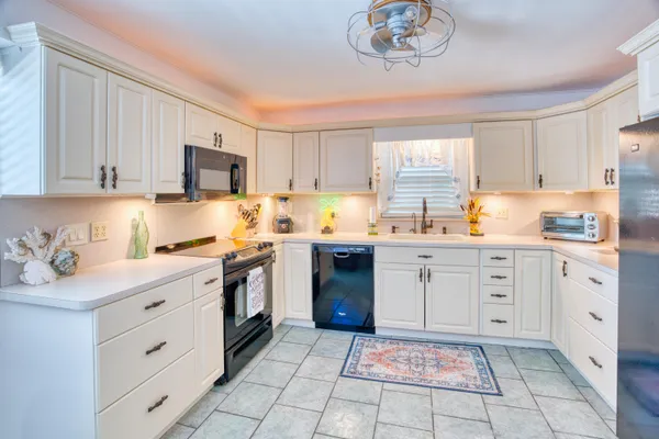 $1,899,000 | 330-340 4th Street, Key Colony Beach, FL 33051