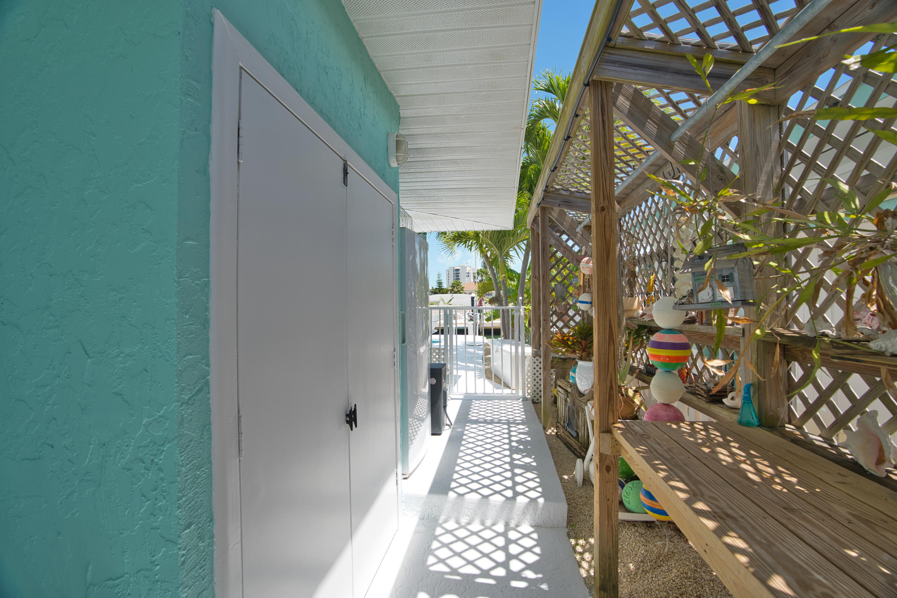 330-340 4th Street Key Colony Beach, FL 33051 - Photo 51 of 68 a view of balcony