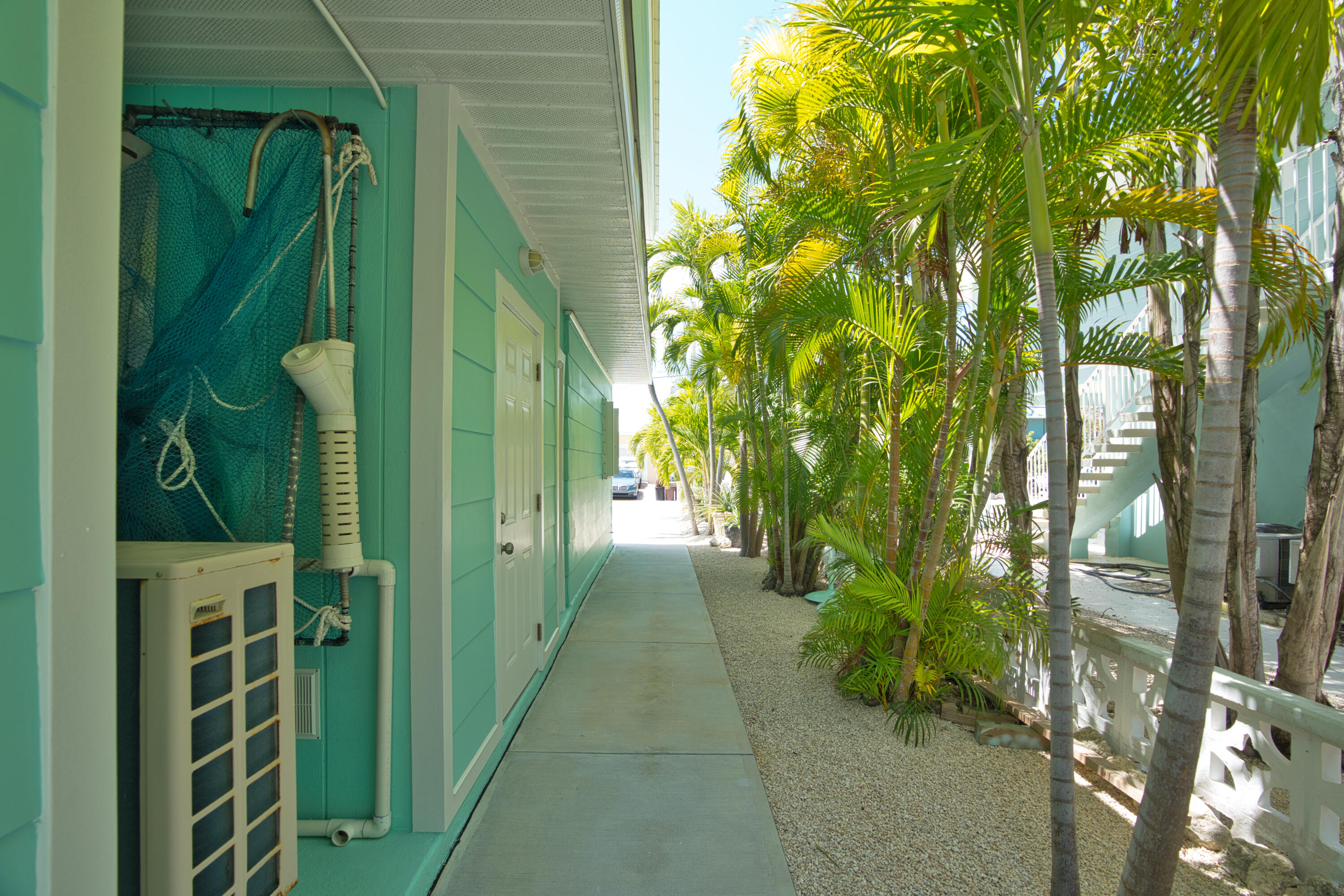 330-340 4th Street Key Colony Beach, FL 33051 - Photo 54 of 68 a view of a garden
