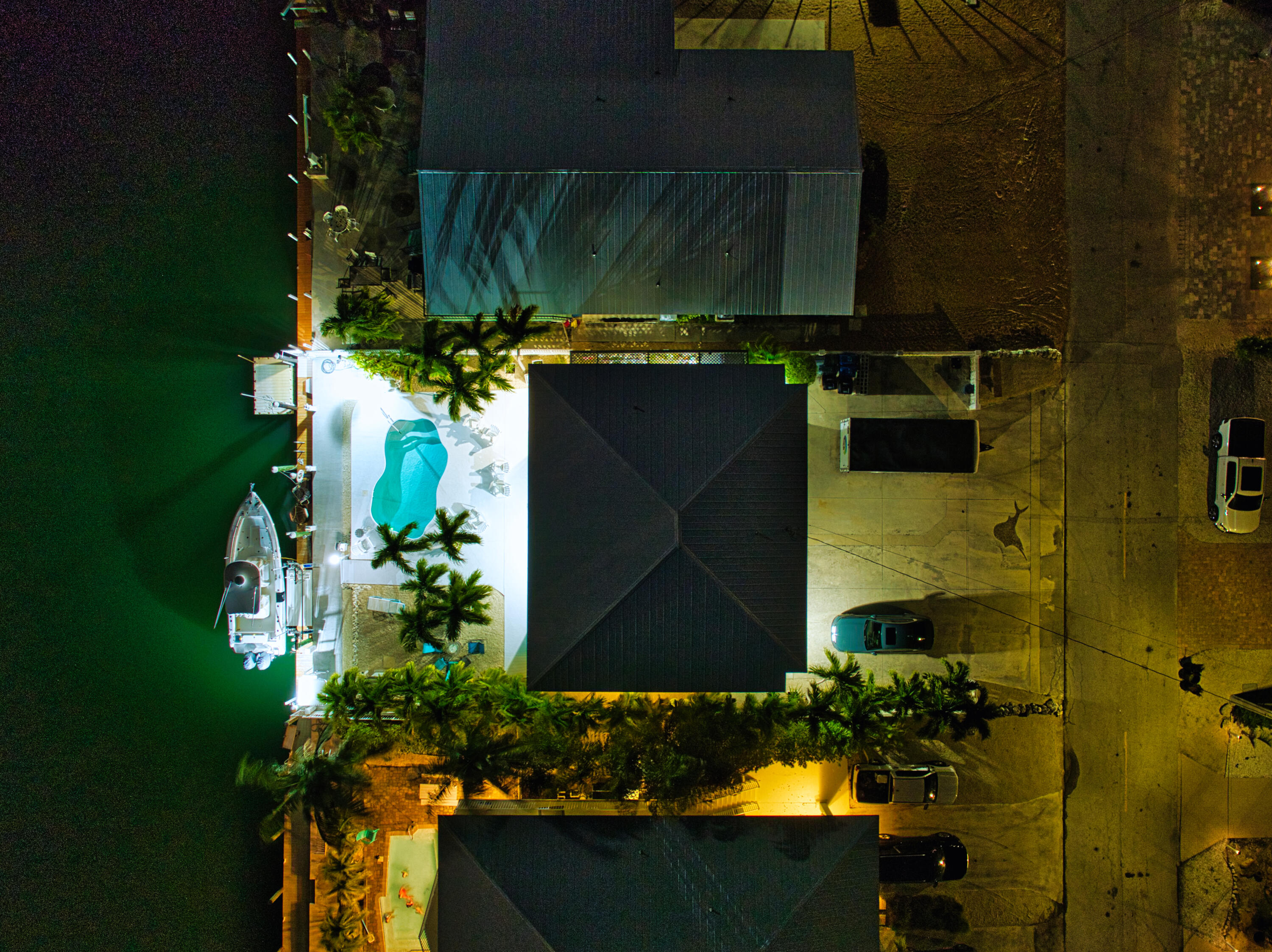 330-340 4th Street Key Colony Beach, FL 33051 - Photo 61 of 68 an outdoor space with plants