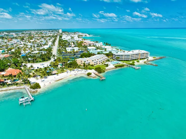 $1,849,000 | 330-340 4th Street, Key Colony Beach, FL 33051