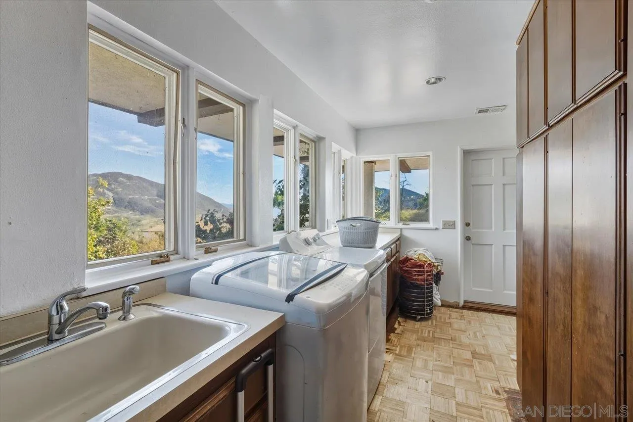 1050 Rice Canyon Road Fallbrook, CA 92028 - Photo 15 of 52 Laundry