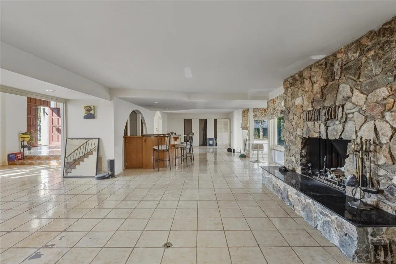 1050 Rice Canyon Road Fallbrook, CA 92028 - Photo 16 of 52 Family Room