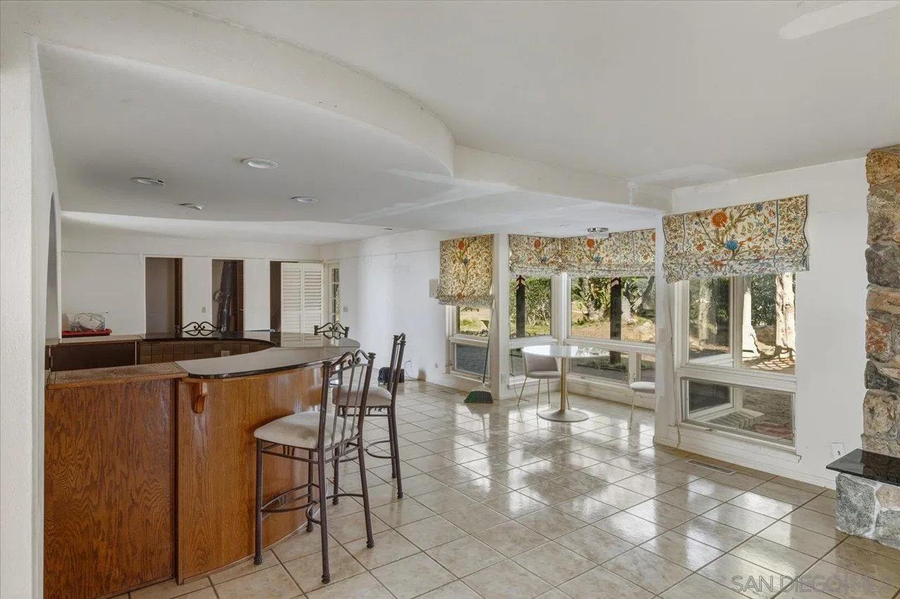 1050 Rice Canyon Road Fallbrook, CA 92028 - Photo 17 of 52 Family Room