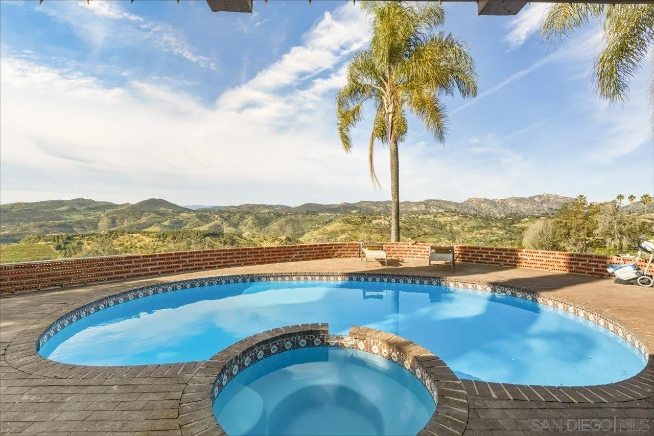 1050 Rice Canyon Road Fallbrook, CA 92028 - Photo 29 of 52 Swimming Pool/Hot Tub/Sauna