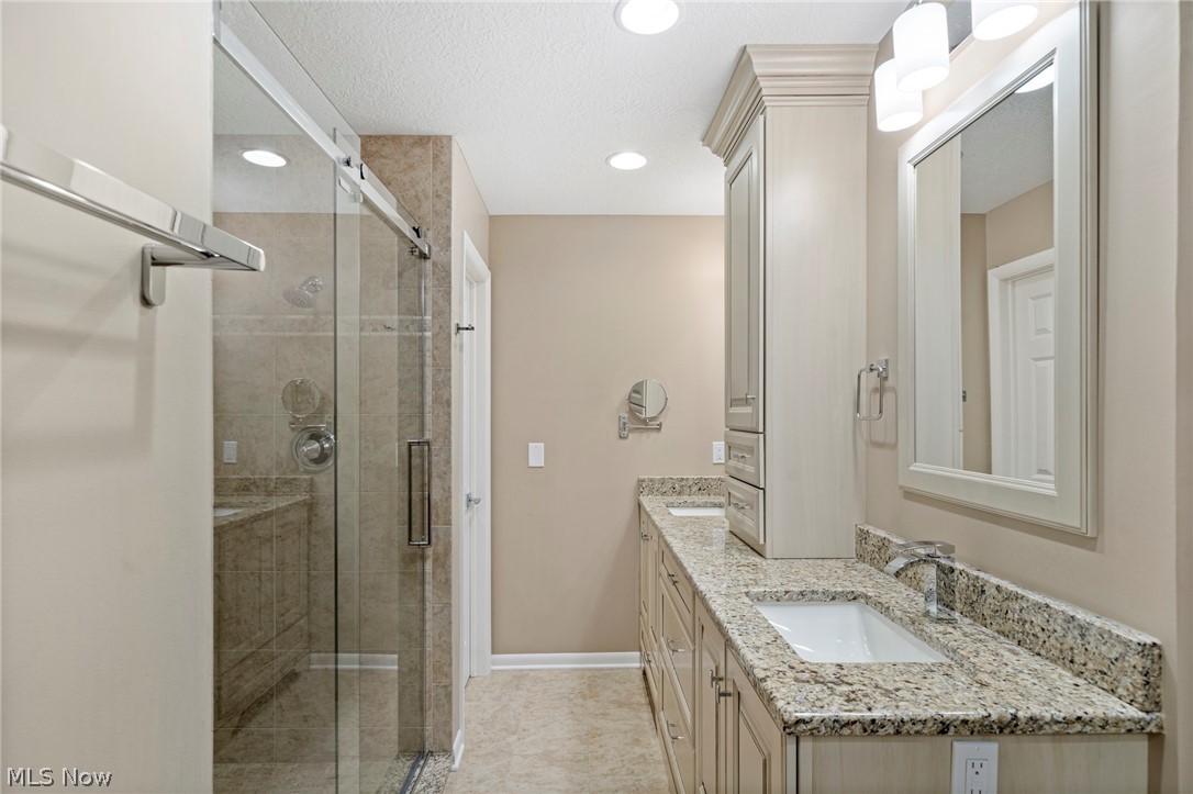 374 Woodbend Road Ravenna, OH 44266 - Photo 15 of 35 Gallery Image 15