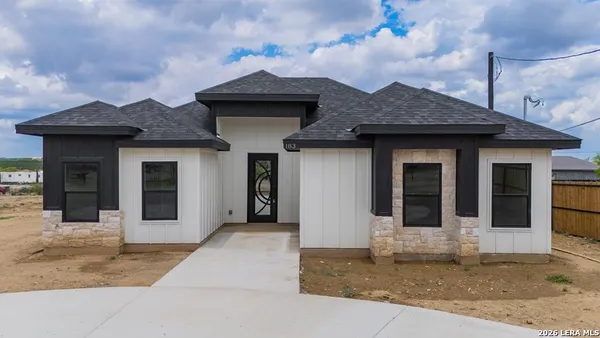 $289,900 | 183 Pleasant Drive, Eagle Pass, TX 78852