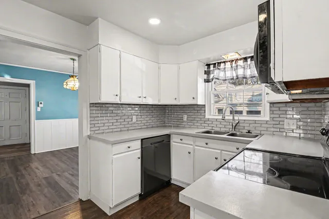 $195,000 | 739 Beverly Park Place, Jackson, MI 49203