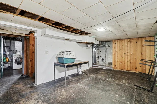 $195,000 | 739 Beverly Park Place, Jackson, MI 49203