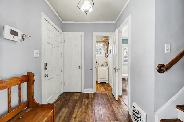 $195,000 | 739 Beverly Park Place, Jackson, MI 49203