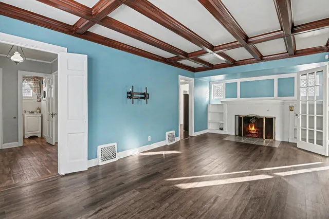 $195,000 | 739 Beverly Park Place, Jackson, MI 49203