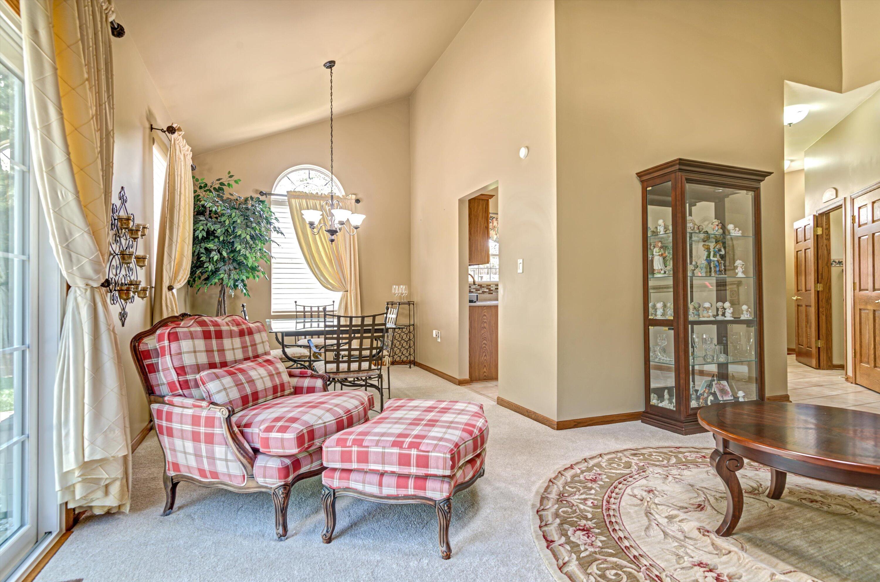 8113 Victoria Place Crown Point, IN 46307 - Photo 12 of 29 3000x1985