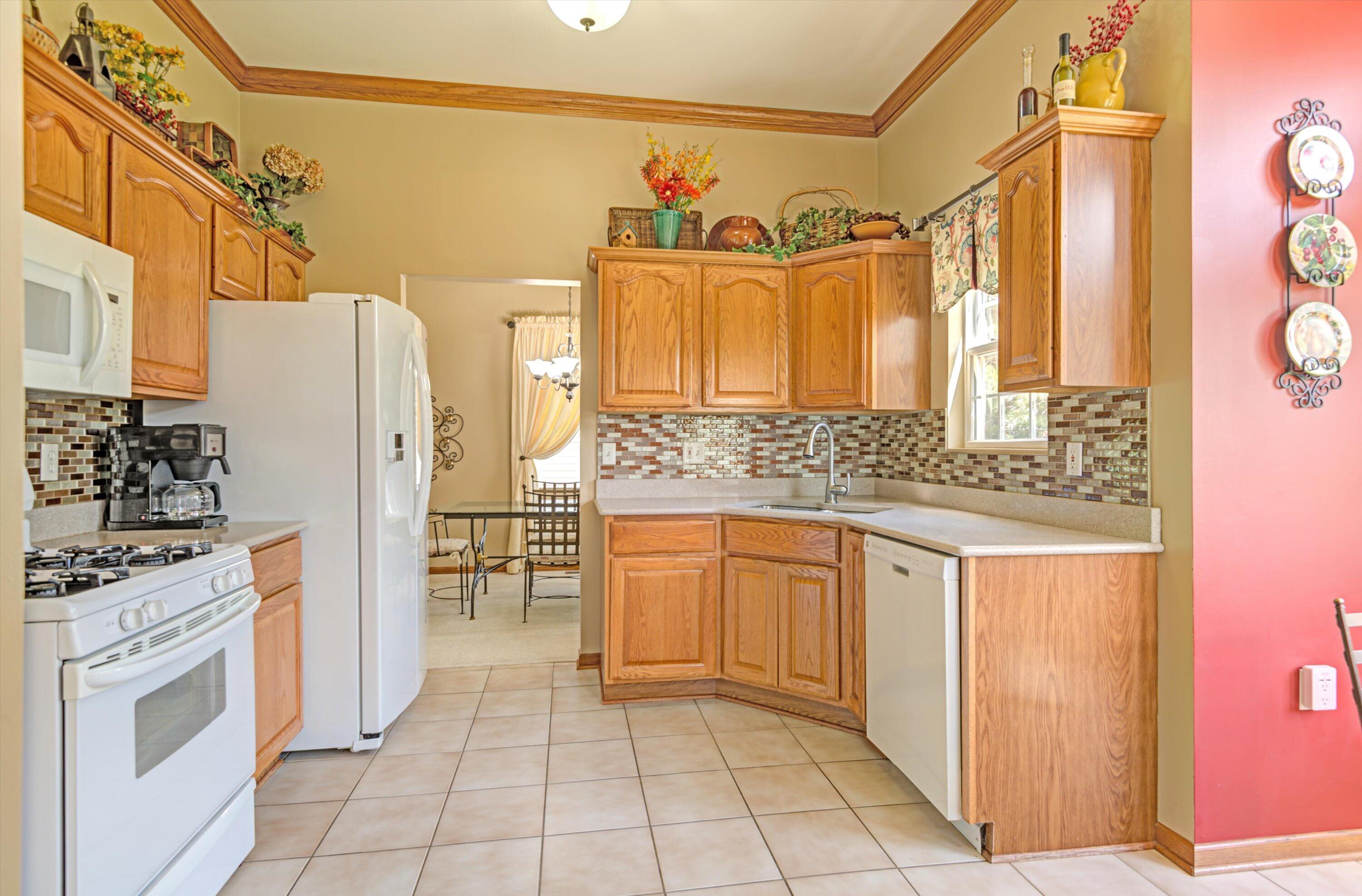 8113 Victoria Place Crown Point, IN 46307 - Photo 6 of 29 3000x1974