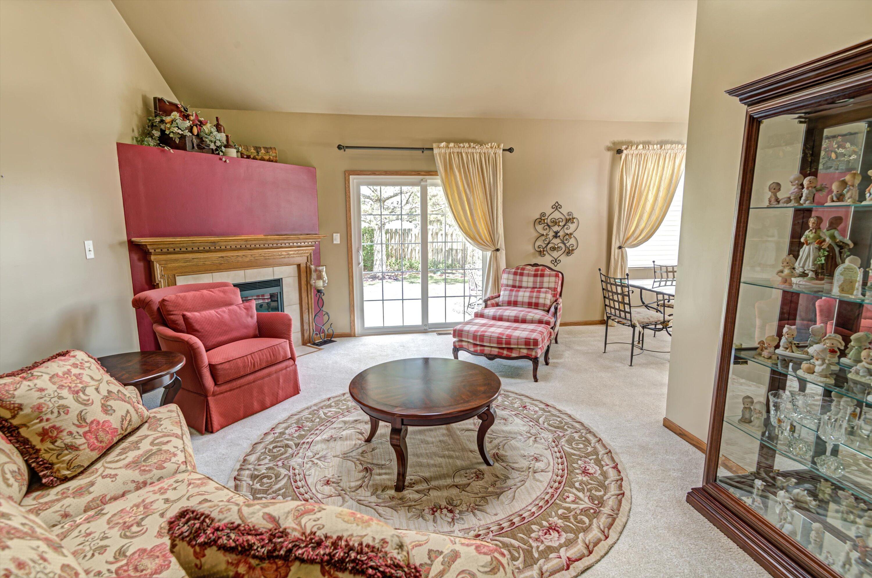 8113 Victoria Place Crown Point, IN 46307 - Photo 9 of 29 3000x1987