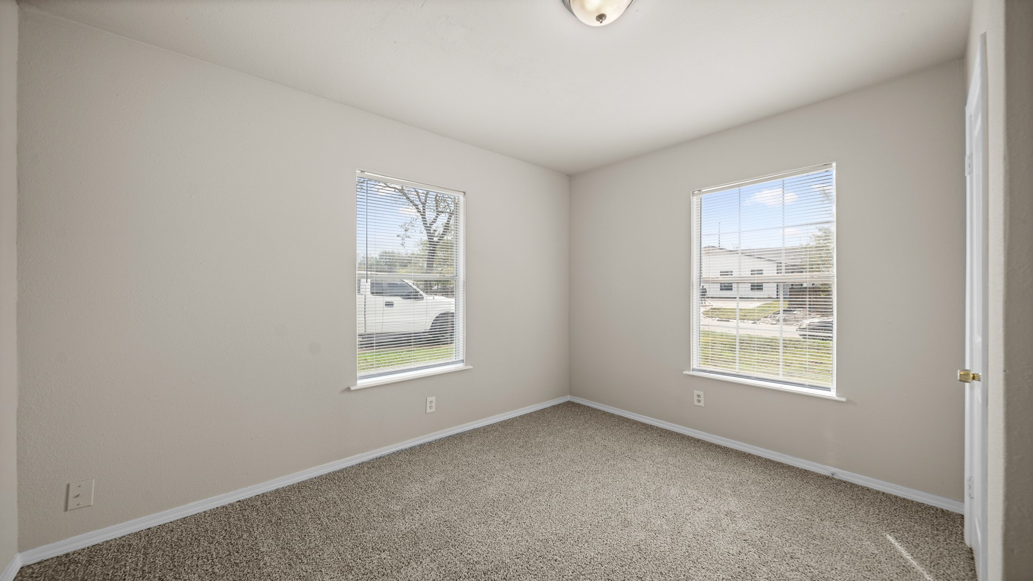 5303 Ridgeway Drive Houston, TX 77033 - Photo 5 of 13 Gallery Image 5