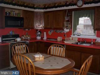 6922 Keystone Street Philadelphia, PA 19135 - Photo 3 of 6 Gallery Image 3