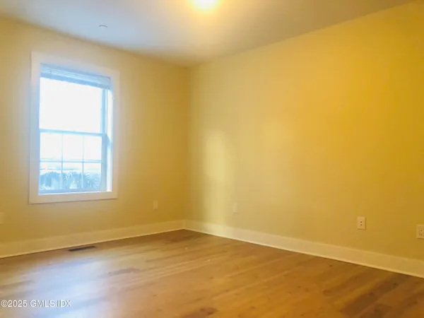 $2,900 | 180 Hamilton Avenue, Unit H, Greenwich, CT 06830