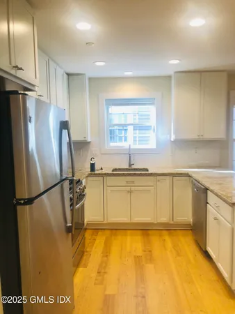 $2,900 | 180 Hamilton Avenue, Unit H, Greenwich, CT 06830