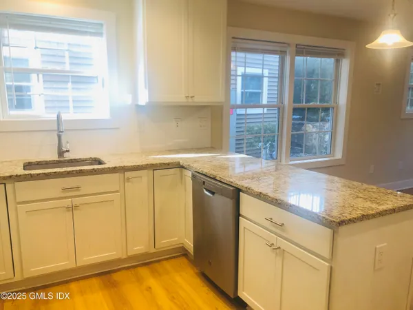 $2,900 | 180 Hamilton Avenue, Unit H, Greenwich, CT 06830