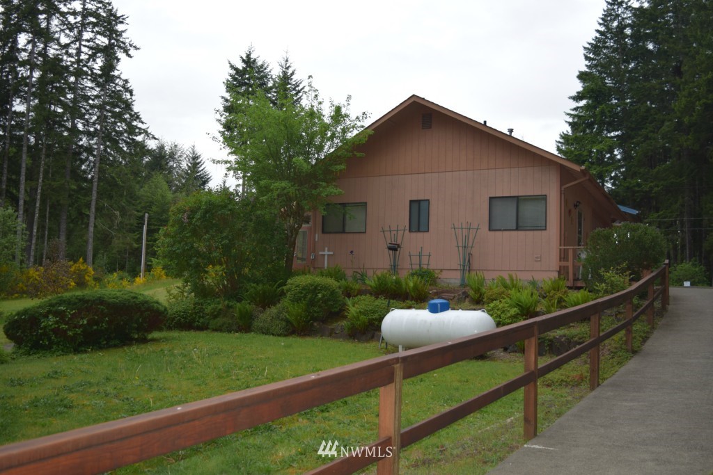 1980 East Phillips Lake Loop Road Shelton, WA 98584 - Photo 8 of 25 Gallery Image 8