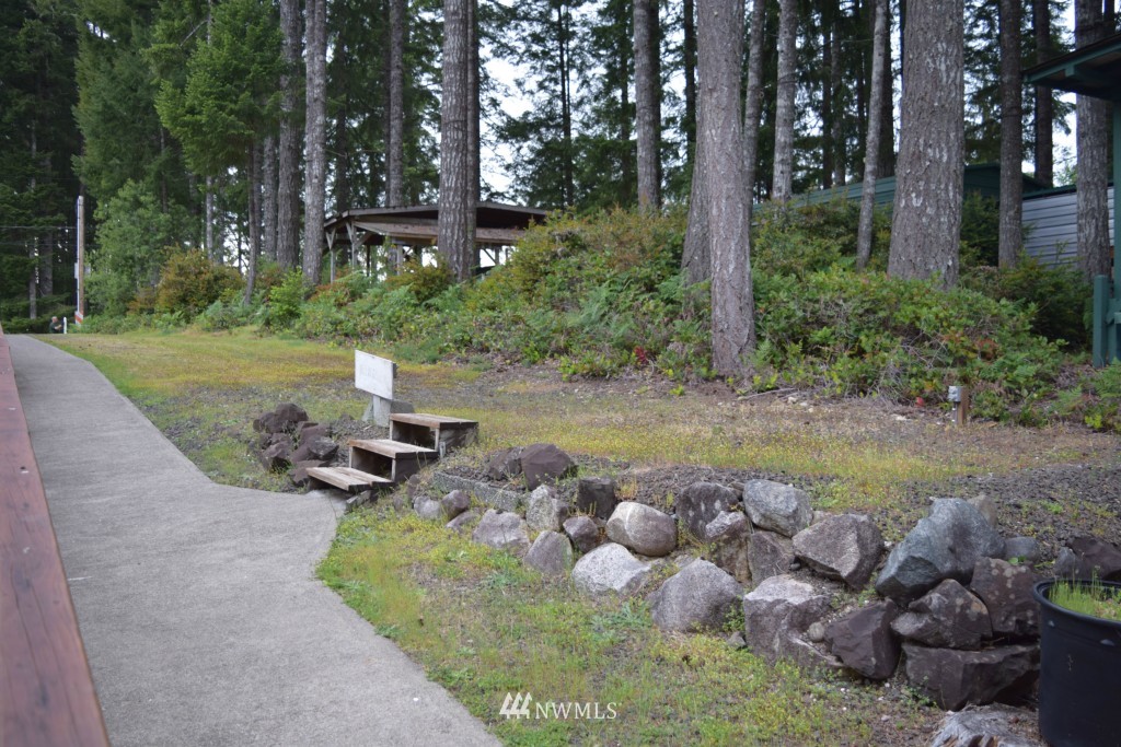 1980 East Phillips Lake Loop Road Shelton, WA 98584 - Photo 9 of 25 Gallery Image 9