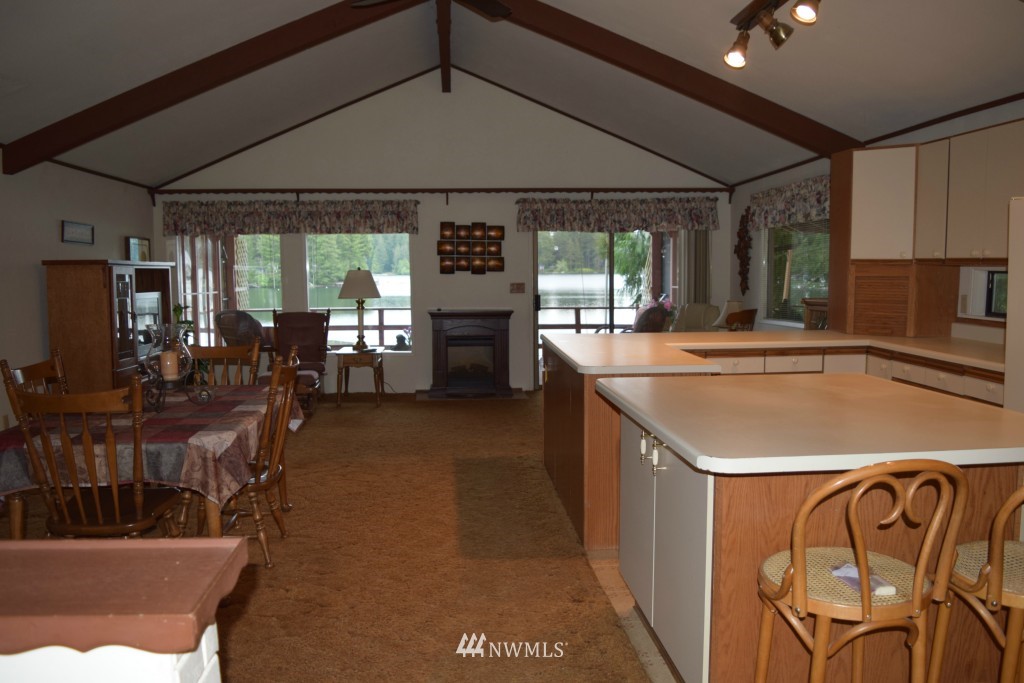 1980 East Phillips Lake Loop Road Shelton, WA 98584 - Photo 10 of 25 Gallery Image 10